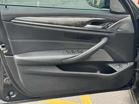 Used 2018 BMW M550i xDrive AWD/4WD image 12