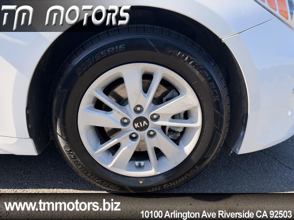 Used 2016 Kia Optima LX FWD image 10