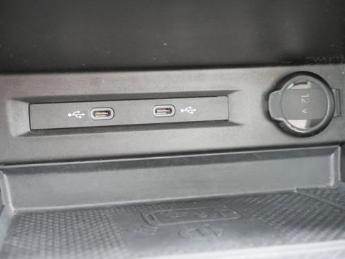 Certified 2023 Volkswagen Tiguan SE R-Line image 29