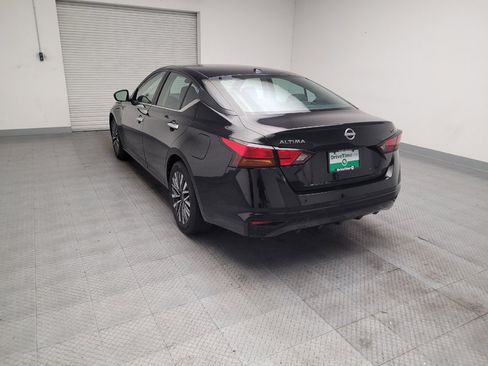 Used 2024 Nissan Altima 2.5 SV FWD image 6