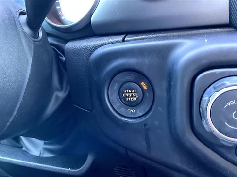 Used 2023 Jeep Wrangler Unlimited Sport AWD/4WD image 31