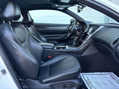 Used 2018 INFINITI Q60 3.0t Luxe image 15