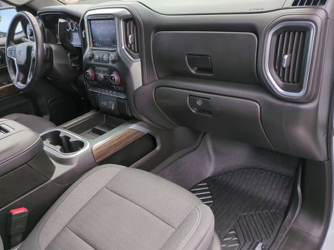 Used 2021 Chevrolet Silverado 1500 LT Trail Boss w/ LPO, Dark Essentials Package AWD/4WD image 27