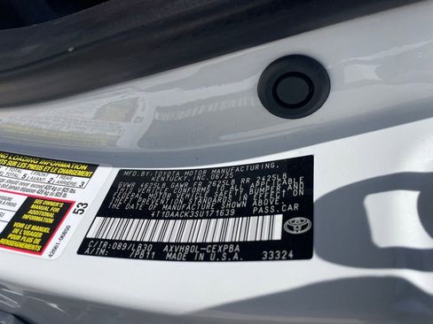 Used 2025 Toyota Camry XSE FWD image 12