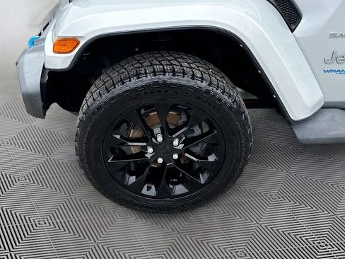 Used 2022 Jeep Wrangler Unlimited Sahara image 35