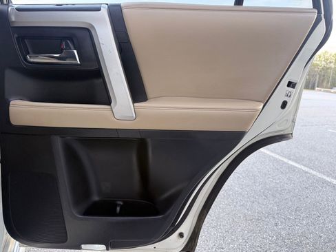 Used 2014 Toyota 4Runner Limited image 47