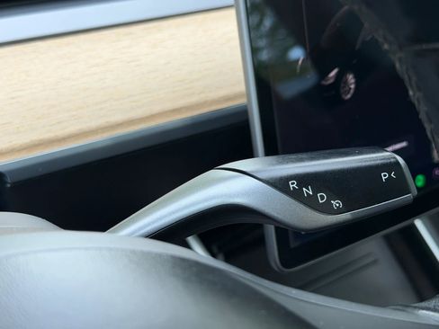 Used 2018 Tesla Model 3 Mid Range RWD image 27