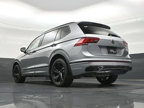 Used 2023 Volkswagen Tiguan SE R-Line FWD image 24