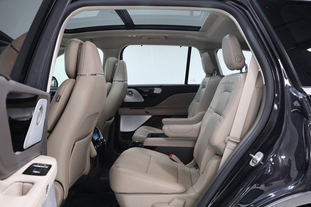 Used 2020 Lincoln Aviator Reserve w/ Equipment Group 202A AWD/4WD image 34