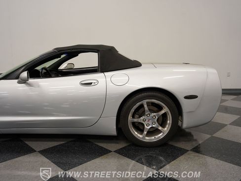 Used 2000 Chevrolet Corvette Convertible w/ Memory Pkg image 23