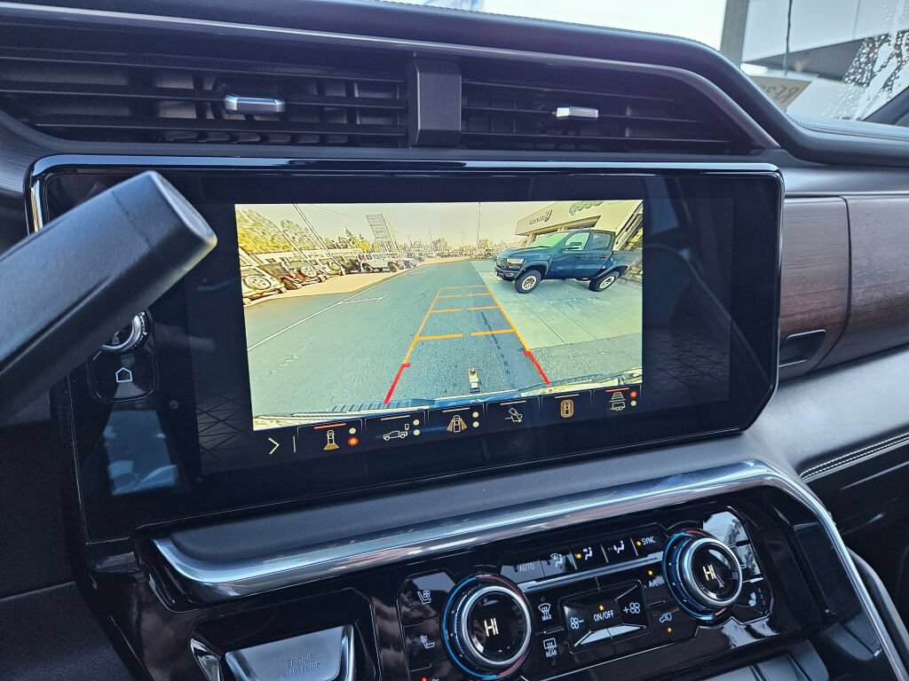 Used 2024 GMC Sierra 3500 Denali Ultimate AWD/4WD image 35