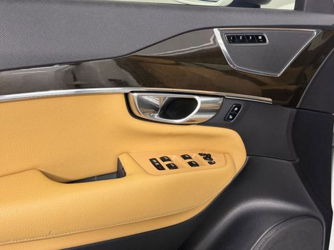 Used 2018 Volvo XC90 T6 Momentum w/ Convenience Package image 15