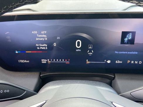 Used 2025 Buick Enclave Preferred image 7