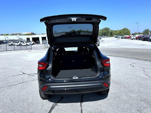 New 2026 Chevrolet Trax RS w/ Sunroof Package image 21