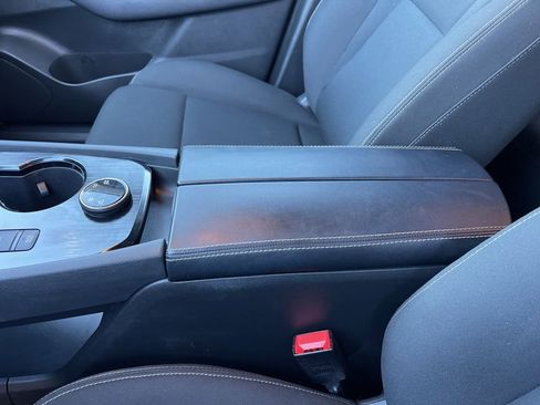 Used 2023 Nissan Rogue S image 13