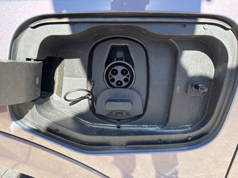 Used 2025 Chevrolet Equinox EV LT FWD image 13