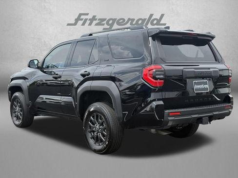 Used 2025 Toyota 4Runner SR5 AWD/4WD image 20