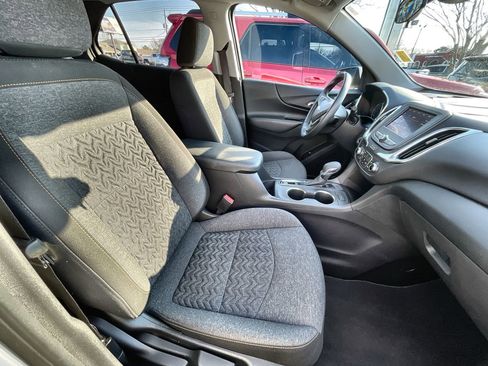 Used 2024 Chevrolet Equinox LT image 27
