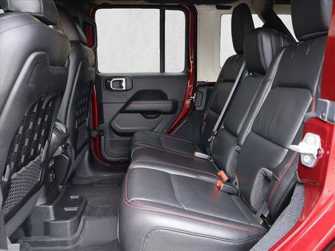 Used 2022 Jeep Wrangler Unlimited Rubicon w/ Steel Bumper Group image 20