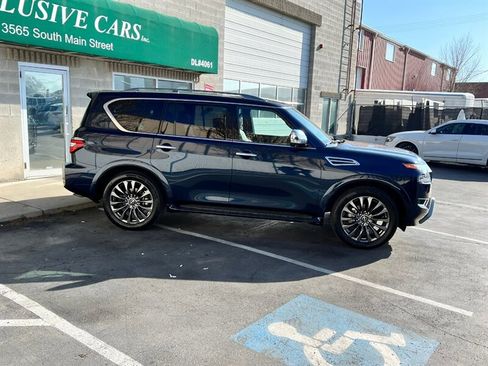 Used 2023 Nissan Armada Platinum w/ Captain's Chairs Package image 8