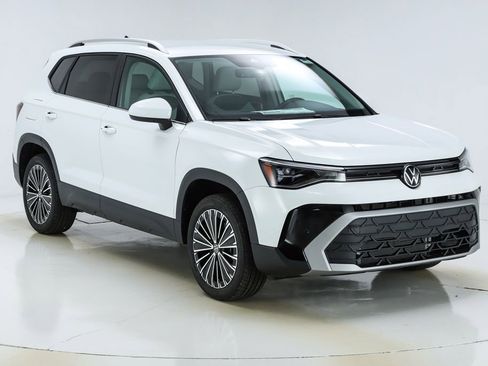 New 2026 Volkswagen Taos SE image 15