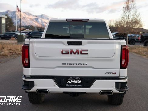 Used 2022 GMC Sierra 1500 AT4 w/ AT4 Premium Package image 11