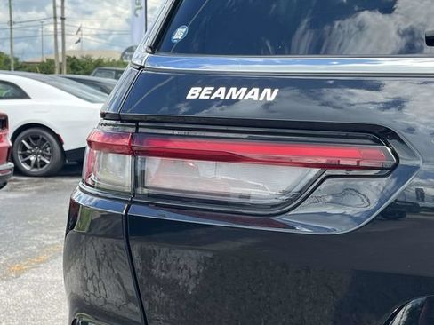 Used 2021 Jeep Grand Cherokee L Limited AWD/4WD image 10
