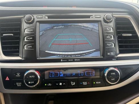 Used 2017 Toyota Highlander XLE w/ Protection Package #3 image 16