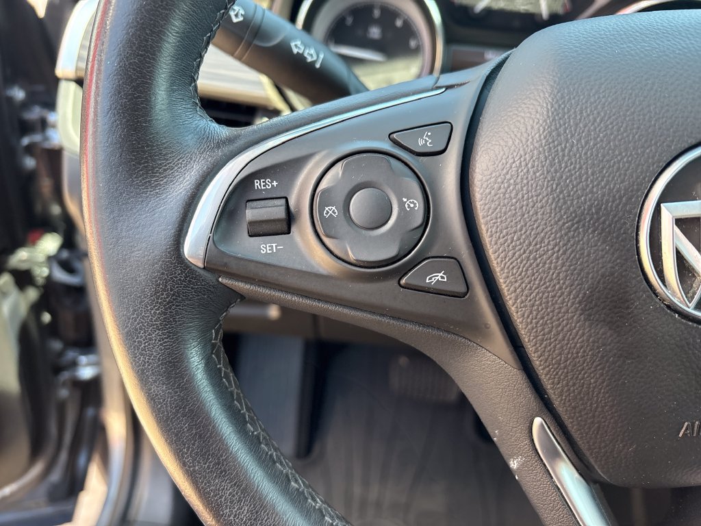 Used 2020 Buick Envision Preferred AWD/4WD image 32