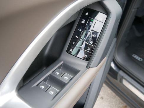 New 2025 Audi Q5 Premium Plus image 8