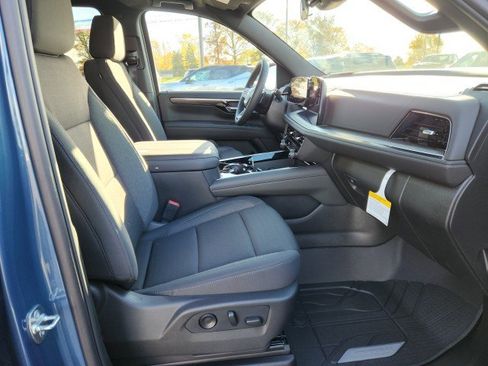 New 2026 Chevrolet Suburban LS image 17