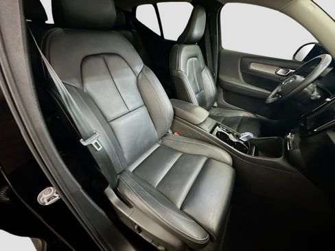 Used 2023 Volvo XC40 B5 Ultimate w/ Climate Package AWD/4WD image 34