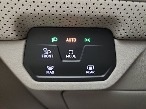 New 2026 Volkswagen Atlas SE image 10