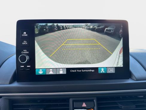 Used 2025 Honda Pilot EX-L image 26