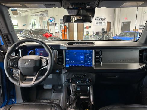 Used 2022 Ford Bronco Outer Banks w/ Sasquatch Package AWD/4WD image 15