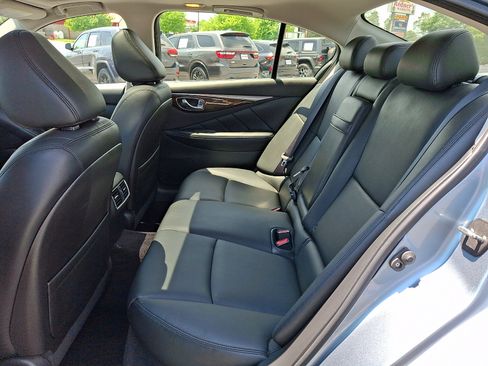 Used 2019 INFINITI Q50 Luxe w/ Essential Package (3.0T Luxe) AWD/4WD image 10