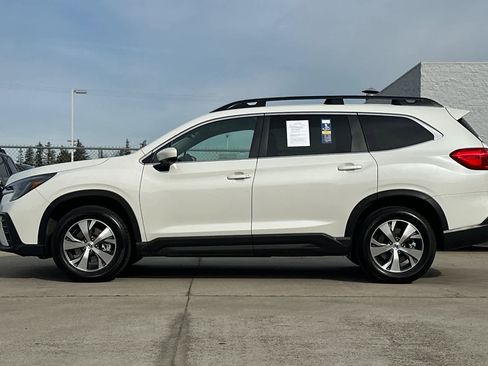 Used 2024 Subaru Ascent Premium w/ Convenience Package image 6