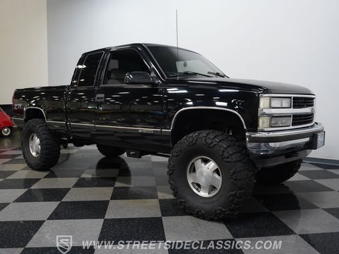 Used 1998 Chevrolet Silverado 1500 4x4 Extended Cab w/ Preferred Equipment Group 3 image 17