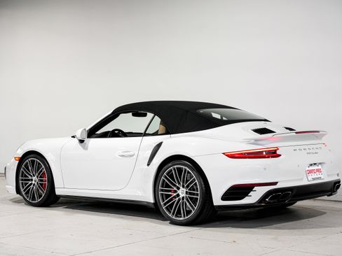 Used 2018 Porsche 911 Turbo image 8