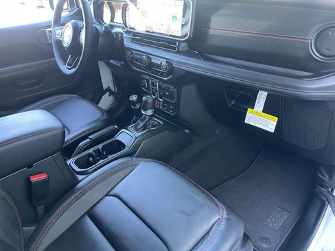 New 2026 Jeep Wrangler Unlimited Rubicon image 30