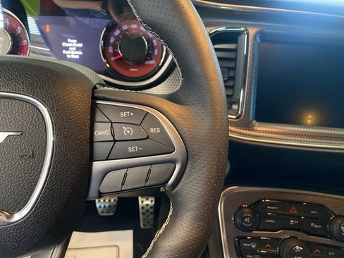 Used 2015 Dodge Challenger SRT Hellcat image 14