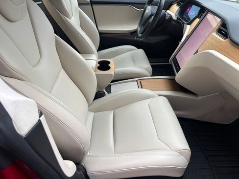 Used 2019 Tesla Model S Performance image 12