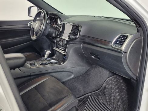 Used 2022 Jeep Grand Cherokee Laredo X image 39