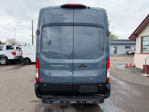 Used 2019 Ford Transit 250 148 High Roof Extended RWD image 8