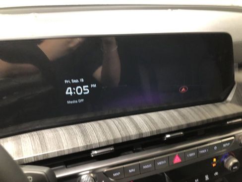 New 2025 Kia Telluride EX w/ EX Captain's Chair Package image 30