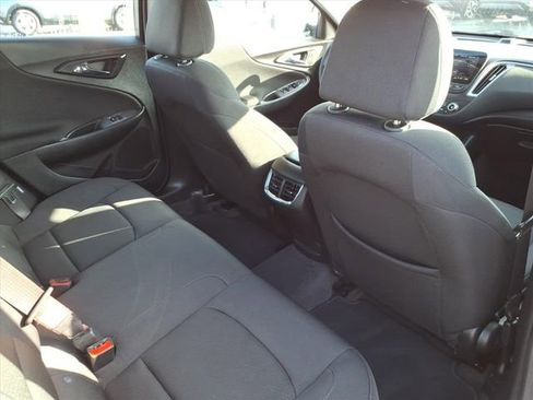 Used 2024 Chevrolet Malibu LT image 17