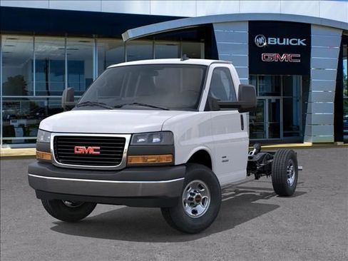 New 2025 GMC Savana 3500 w/ Power Convenience Package image 6