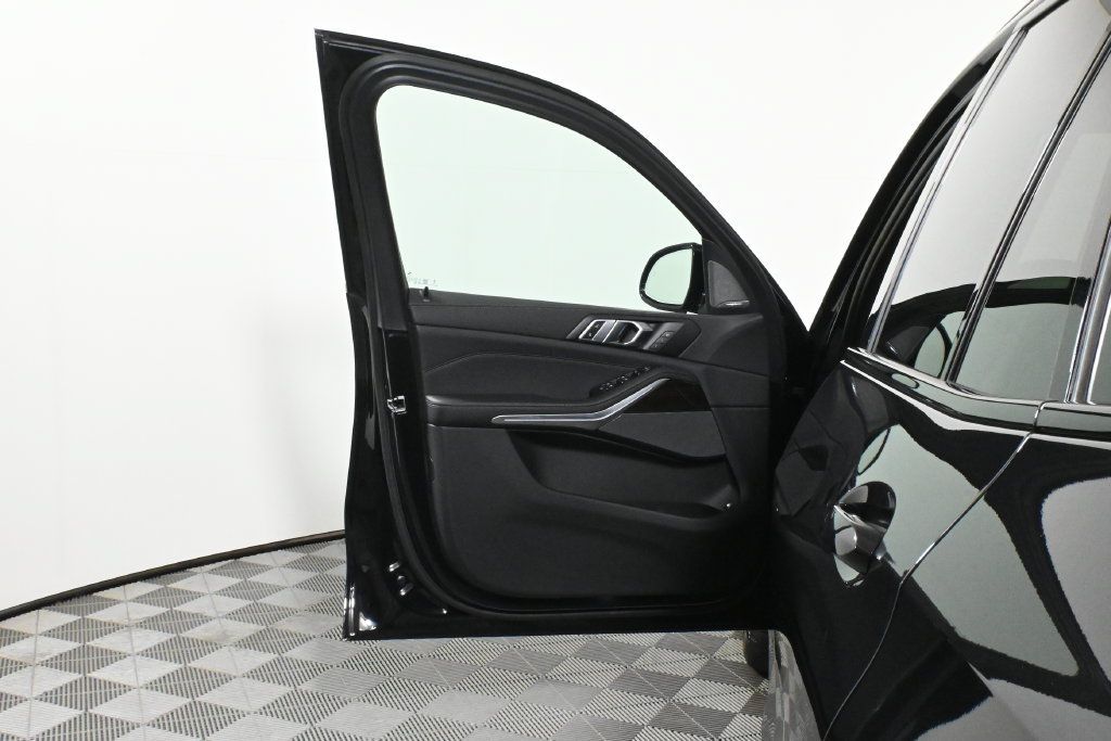Used 2026 BMW X5 xDrive50e w/ M Sport Package AWD/4WD image 30