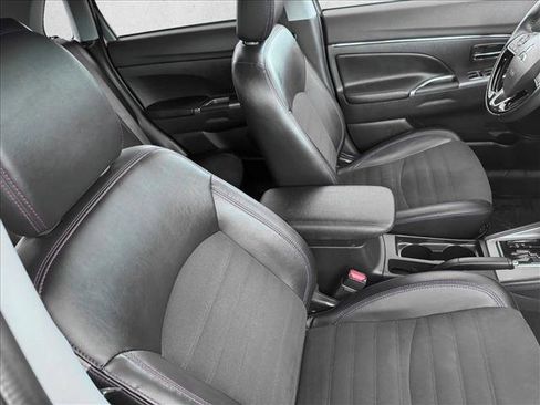 Used 2024 Mitsubishi Outlander Sport SE image 19