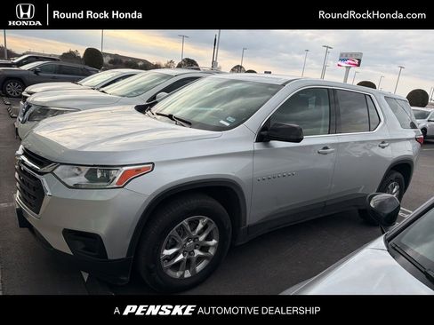 Used 2020 Chevrolet Traverse LS image 1